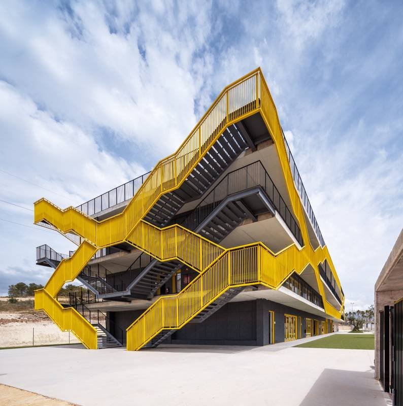 COLEGIO INTERNACIONAL “VALLEMAR” DE LA NUCIA