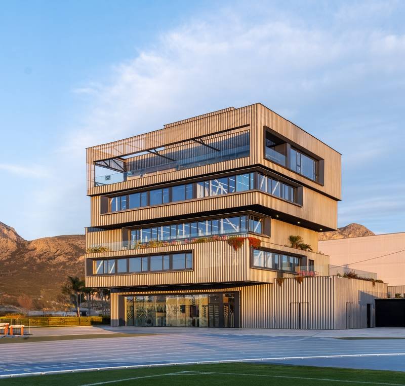 EDIFICI DE L´ESPORT EN LA NUCIA